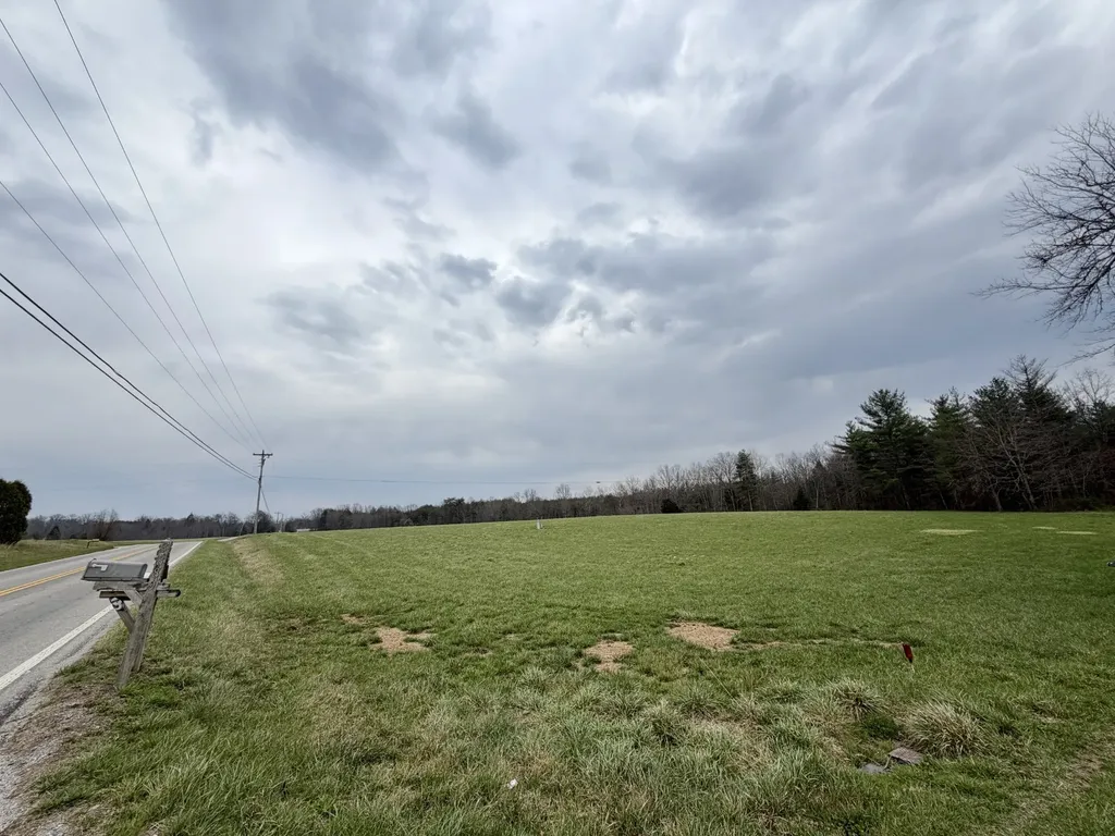 2 Nashville Highway Deer Lodge TN 37726