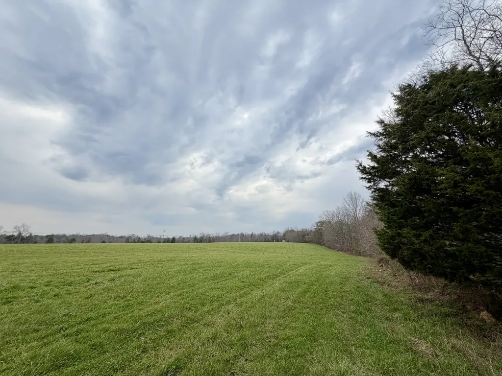 2 Nashville Highway Deer Lodge TN 37726