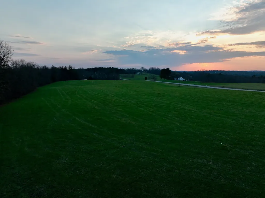 2 Nashville Highway Deer Lodge TN 37726