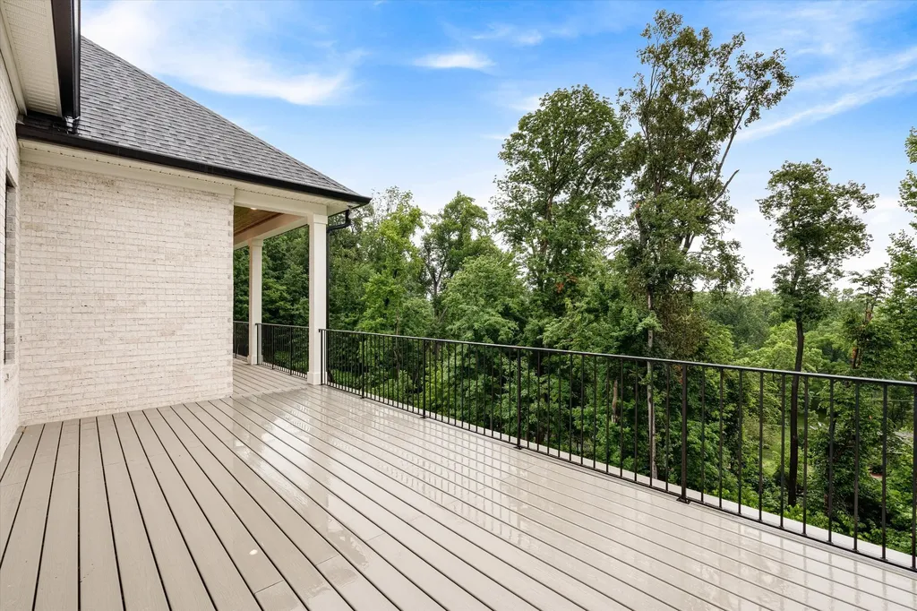342 Raintree Drive Hendersonville TN 37075