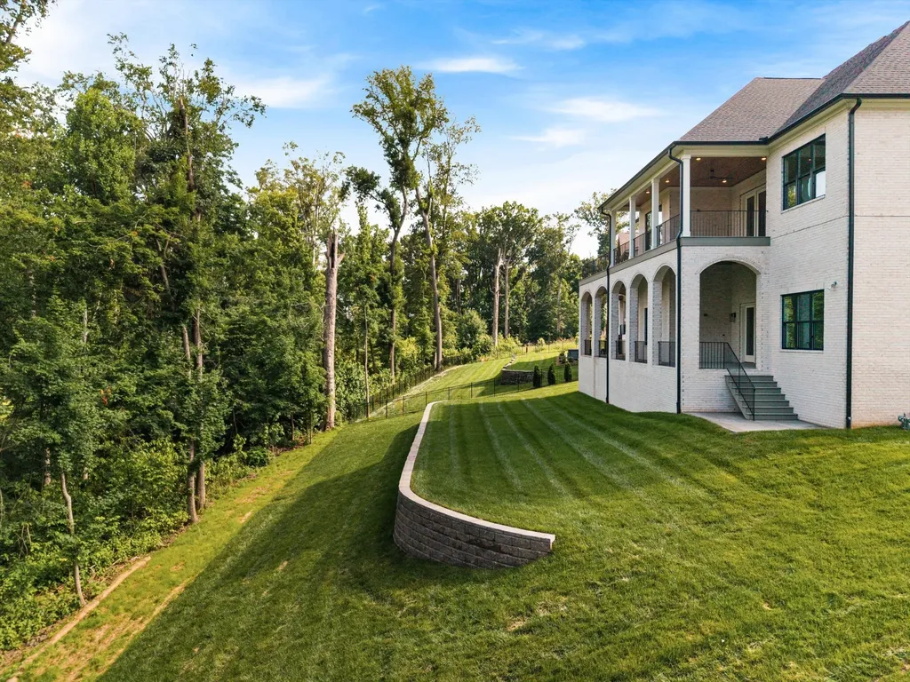 342 Raintree Drive Hendersonville TN 37075