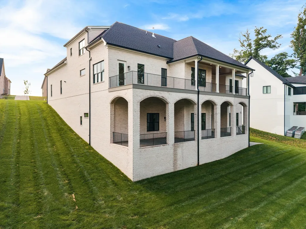 342 Raintree Drive Hendersonville TN 37075