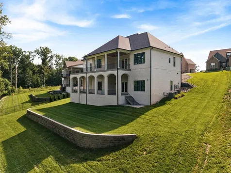342 Raintree Drive Hendersonville TN 37075