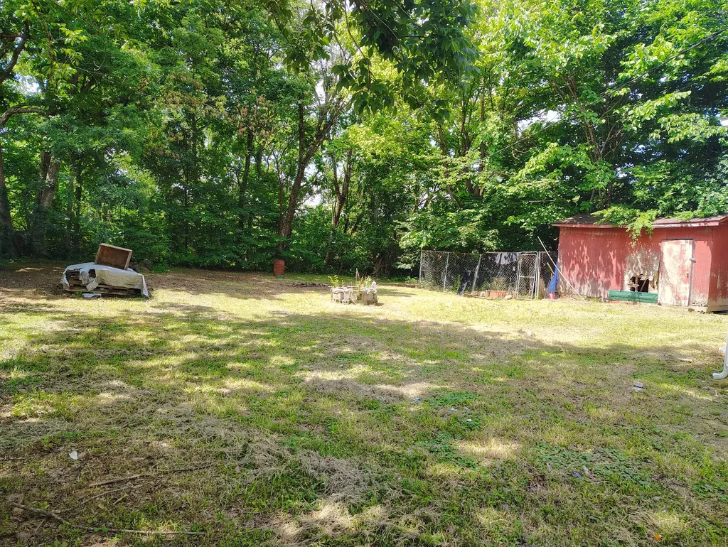 1736 Fairfield Road Westmoreland TN 37186