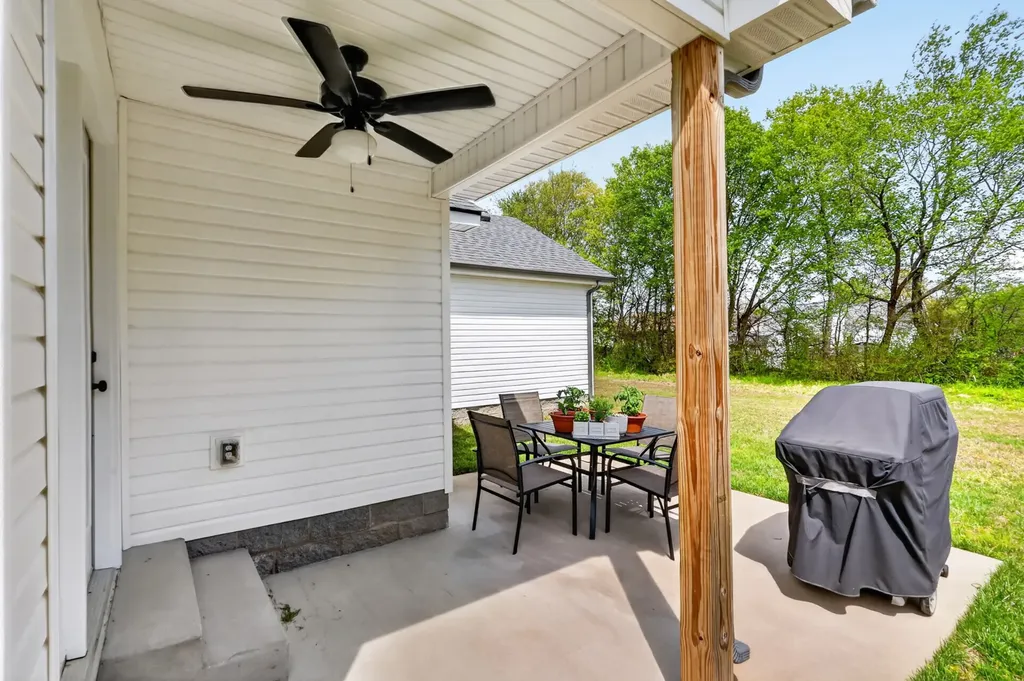 1413 Fredrick Drive Clarksville TN 37042