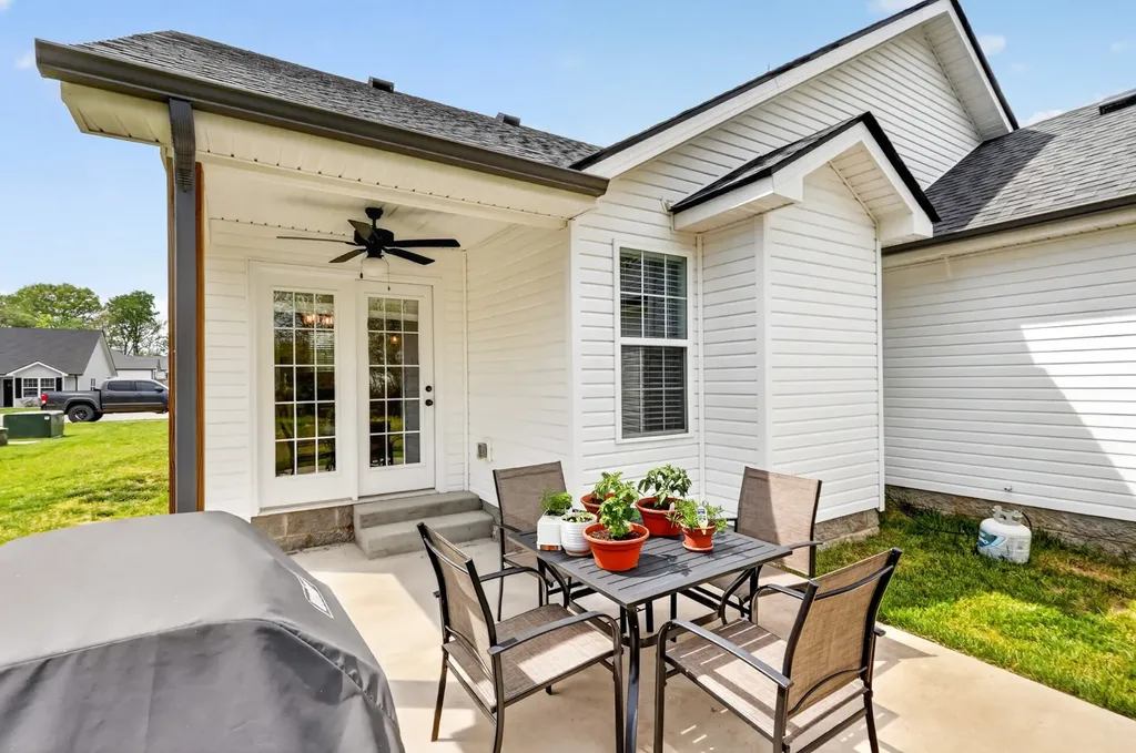 1413 Fredrick Drive Clarksville TN 37042