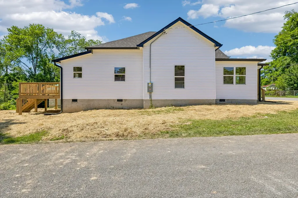 300 Athens Pike Etowah TN 37331