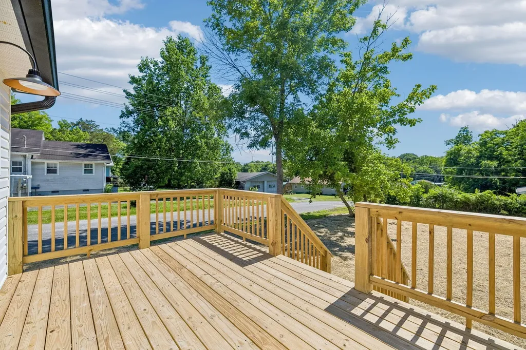 300 Athens Pike Etowah TN 37331