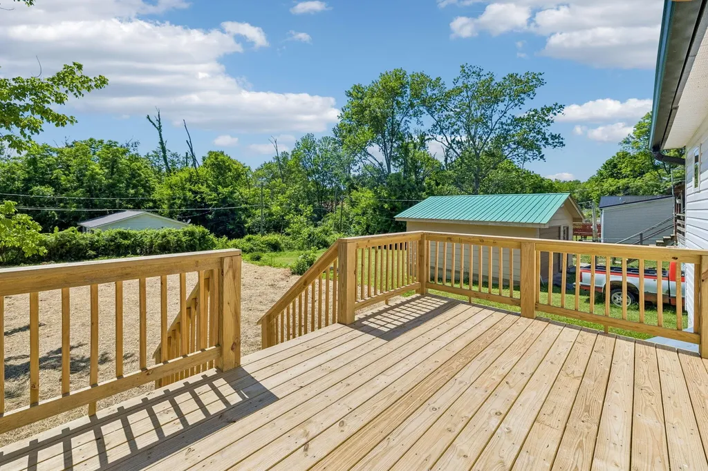 300 Athens Pike Etowah TN 37331