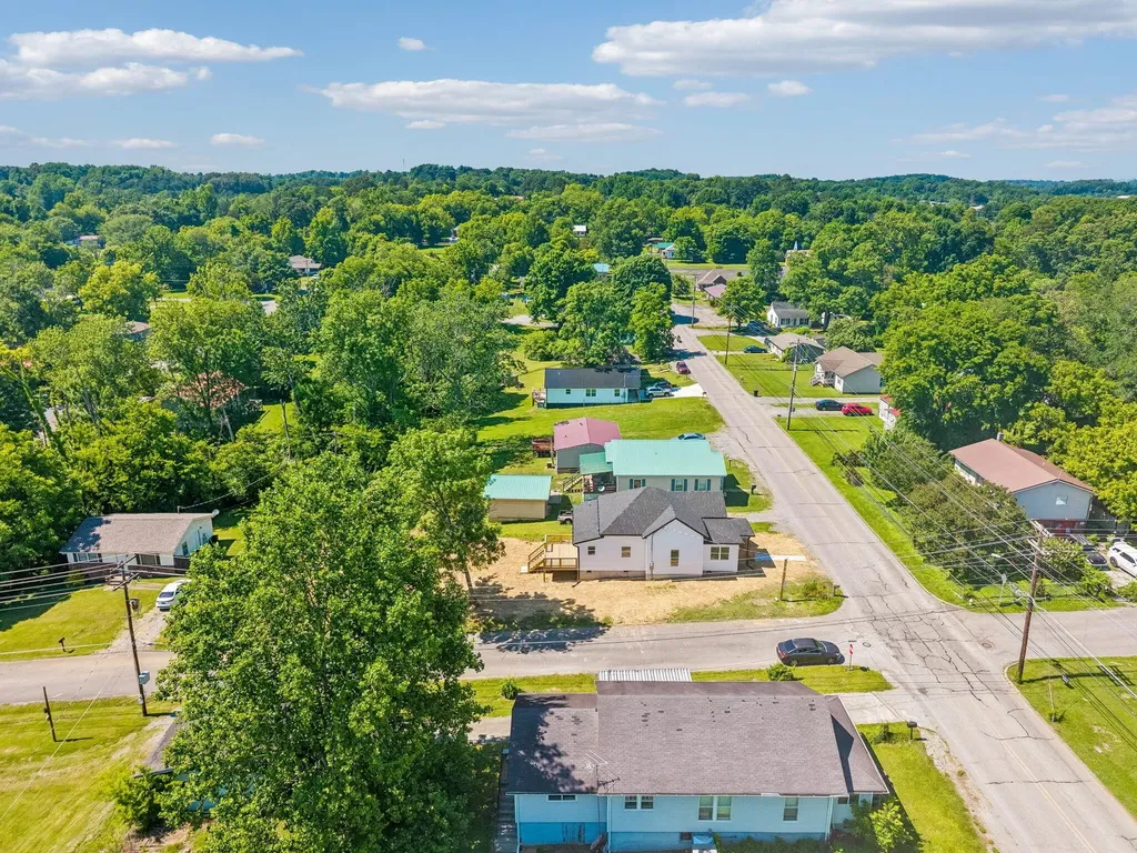 300 Athens Pike Etowah TN 37331
