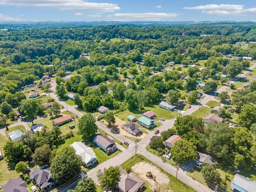 300 Athens Pike Etowah TN 37331