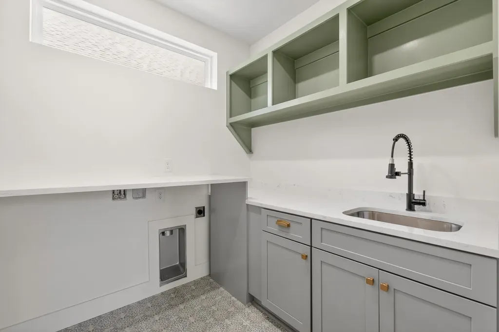 633 Claridge Drive Nashville TN 37214