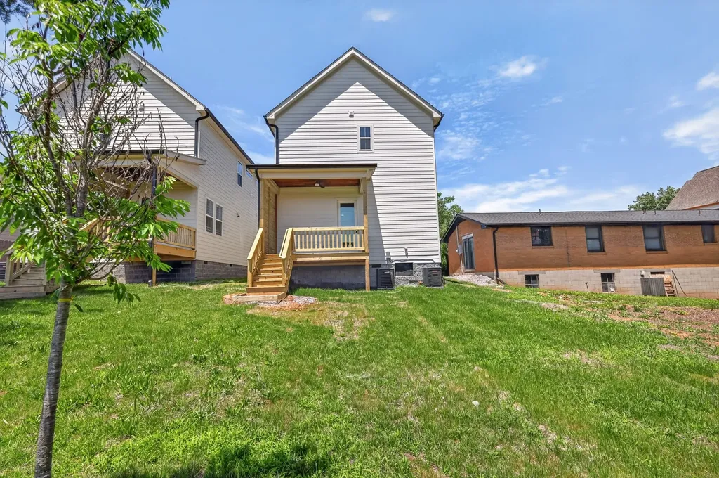 633 Claridge Drive Nashville TN 37214