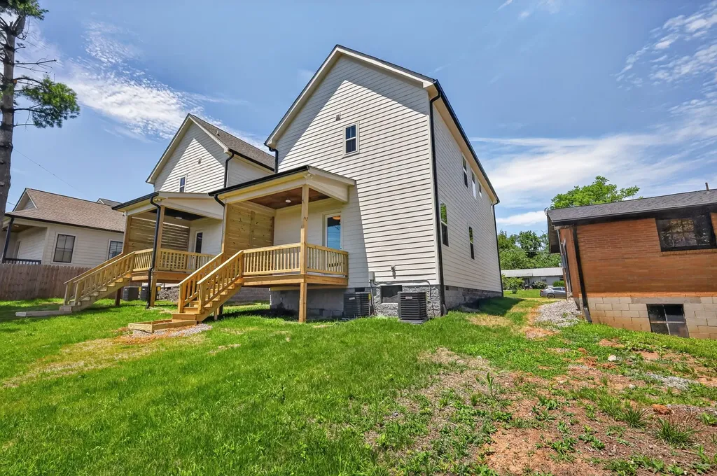 633 Claridge Drive Nashville TN 37214