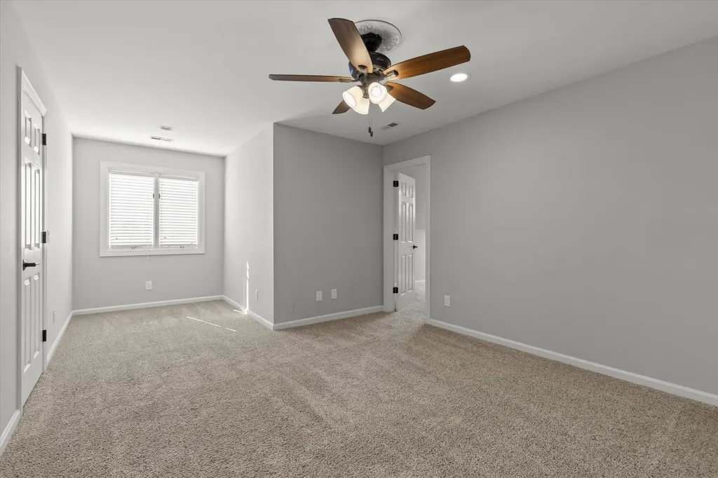 7729 Diamondhead Drive Ooltewah TN 37363