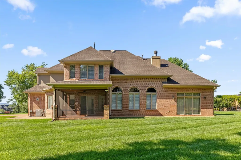 7729 Diamondhead Drive Ooltewah TN 37363