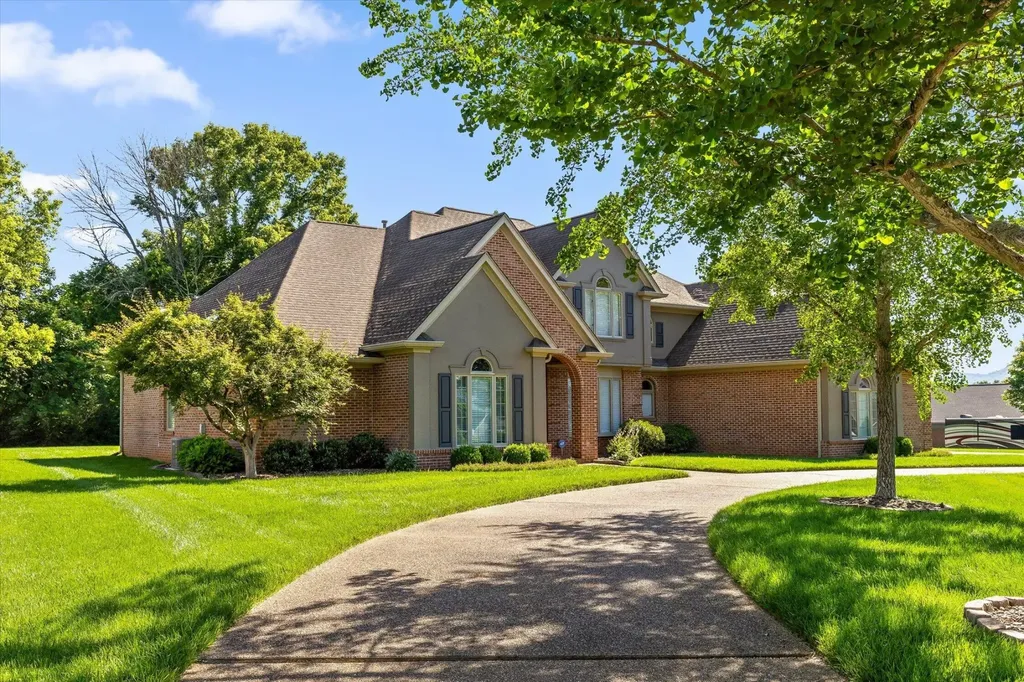7729 Diamondhead Drive Ooltewah TN 37363