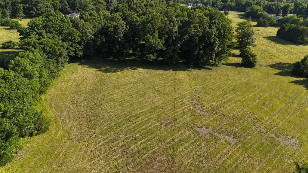 1988 Fayetteville Highway Belfast TN 37019