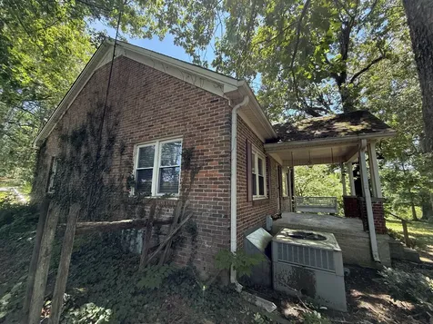 4642 Highway 43, N Summertown TN 38483