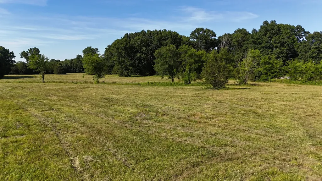1988 Fayetteville Highway Belfast TN 37019