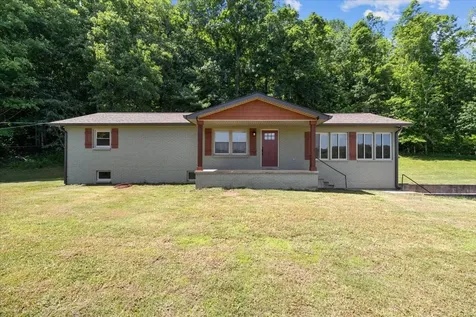 3456 Hurricane Creek Road Mc Ewen TN 37101