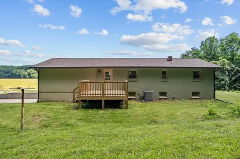 3456 Hurricane Creek Road Mc Ewen TN 37101