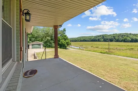 3456 Hurricane Creek Road Mc Ewen TN 37101