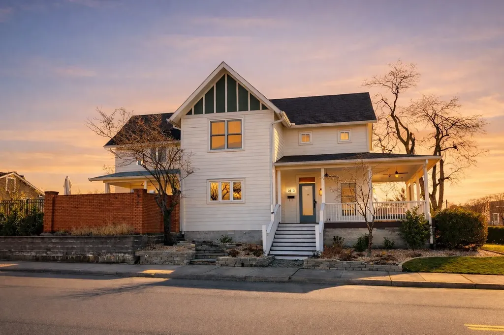 Nashville TN, 2012 12TH Avenue S