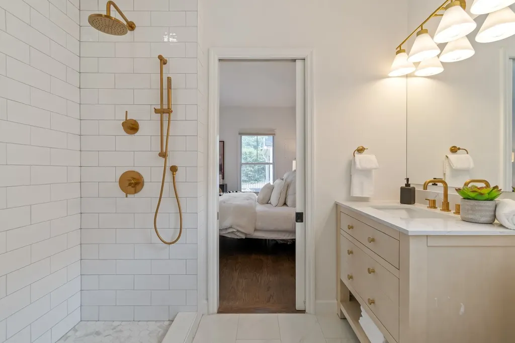 2012 12th Ave, S Nashville TN 37204