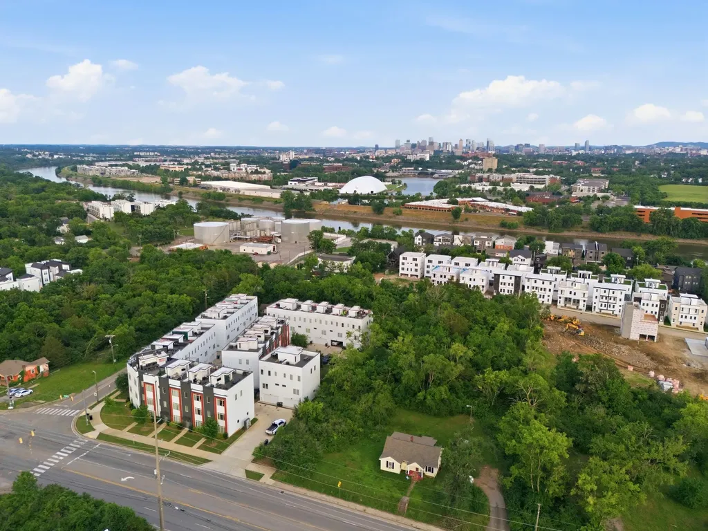 1000E W Trinity Lane Nashville TN 37218