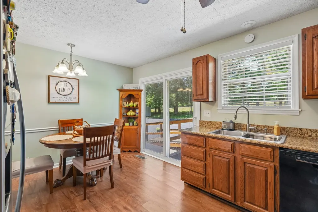 45 Roberts Lane Lebanon TN 37087