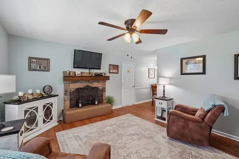 45 Roberts Lane Lebanon TN 37087
