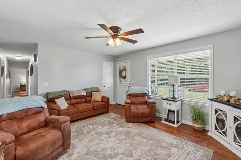 45 Roberts Lane Lebanon TN 37087