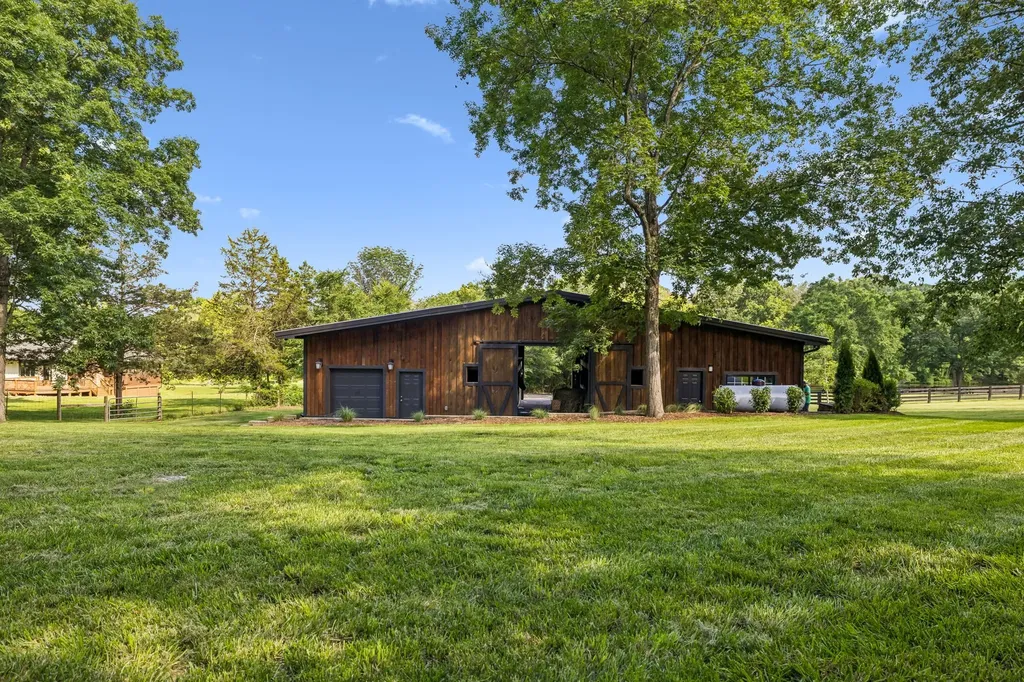 9862 Sam Donald Road Nolensville TN 37135
