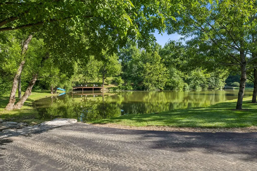 9862 Sam Donald Road Nolensville TN 37135