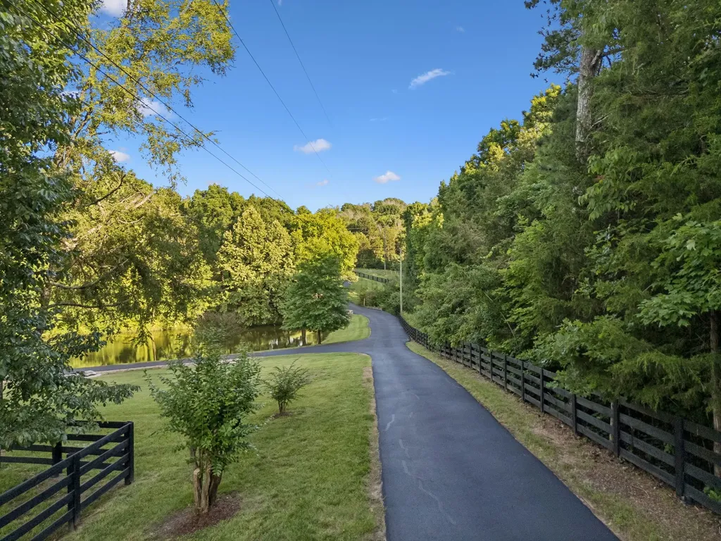 9862 Sam Donald Road Nolensville TN 37135
