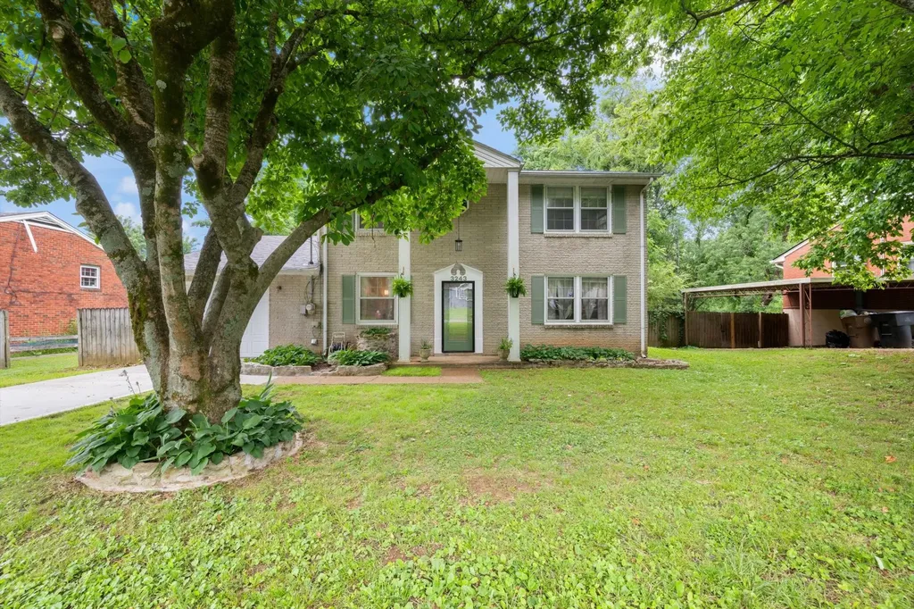 3243 Cloverwood Drive Nashville TN 37214