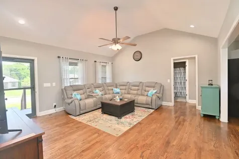 108 Smithfield Drive Shelbyville TN 37160