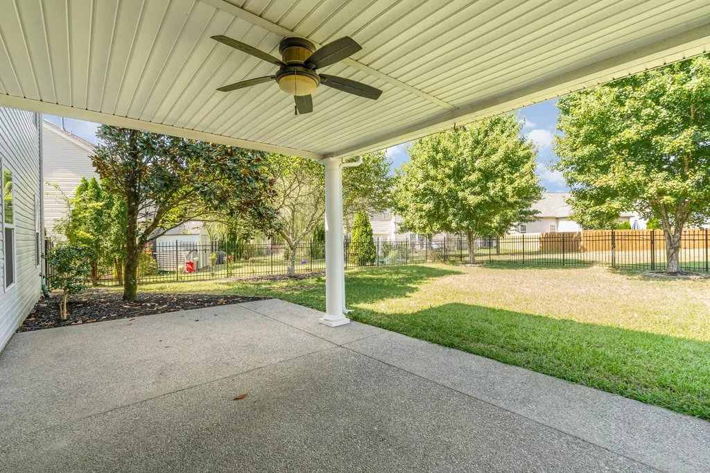 2005 Silverton Circle Spring Hill TN 37174