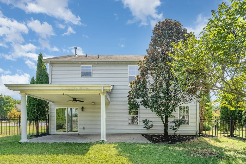 2005 Silverton Circle Spring Hill TN 37174