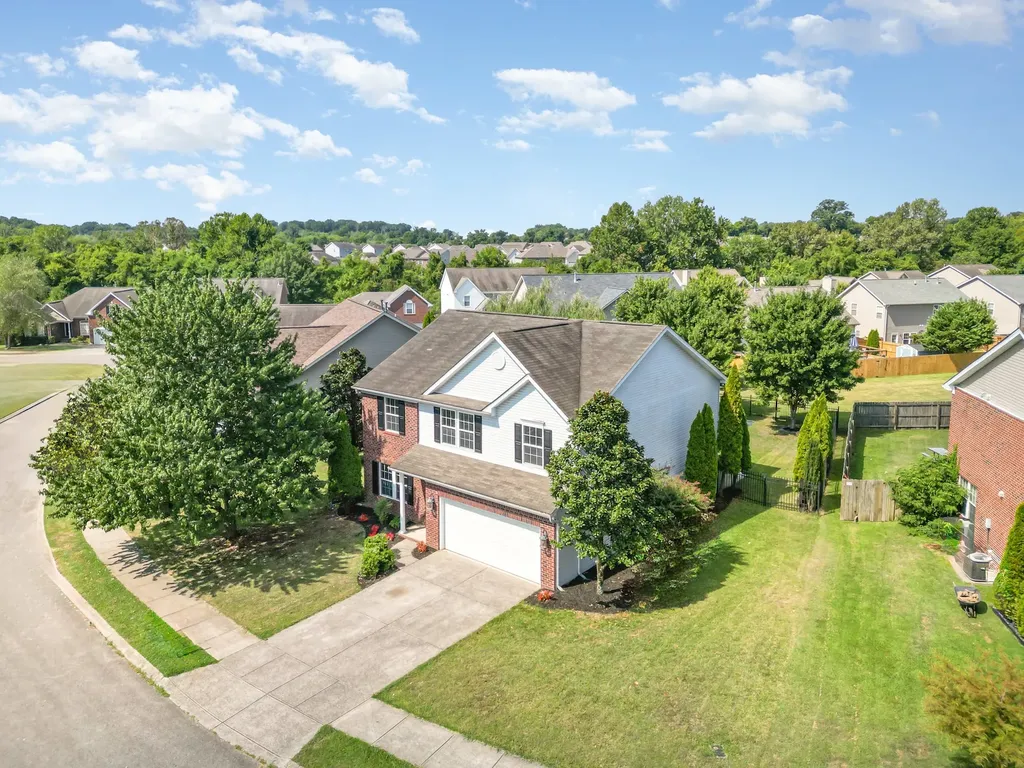 2005 Silverton Circle Spring Hill TN 37174