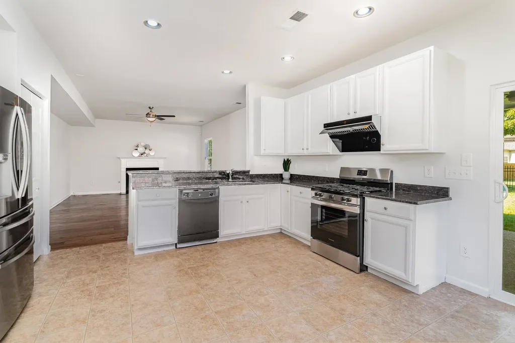 2005 Silverton Circle Spring Hill TN 37174