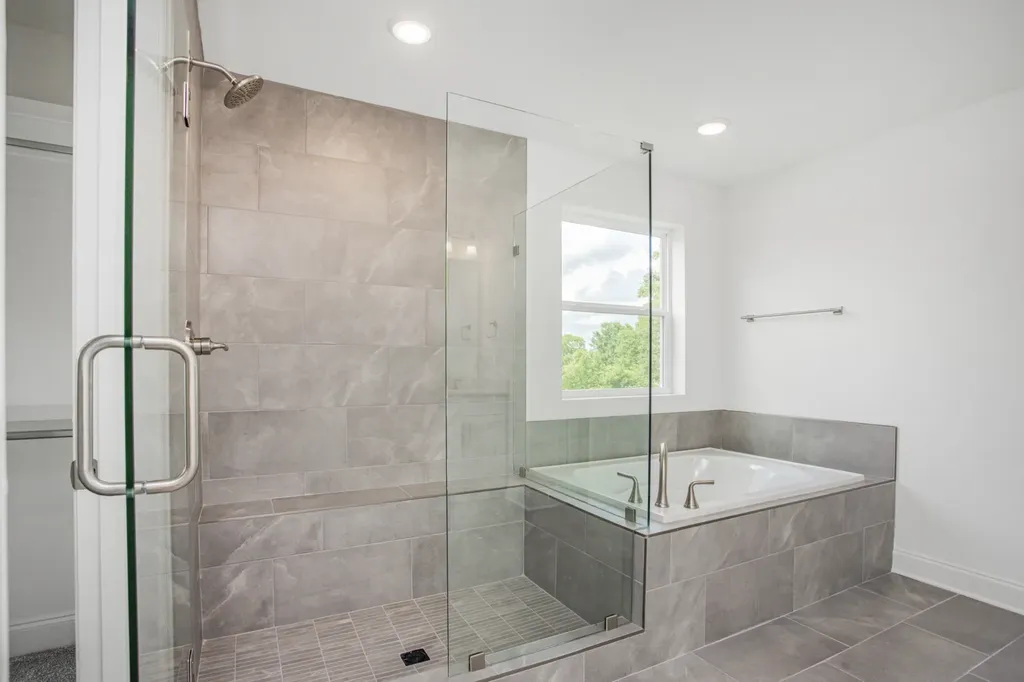 1554O Oak Springs Drive Columbia TN 38401
