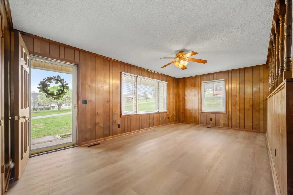 210 Lee Avenue Woodbury TN 37190