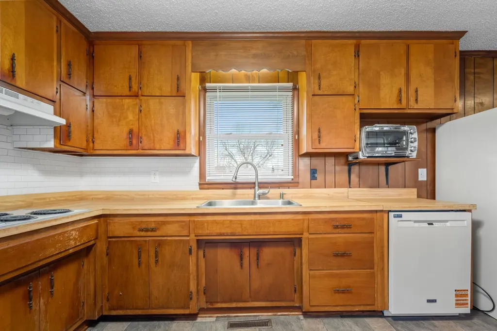 210 Lee Avenue Woodbury TN 37190