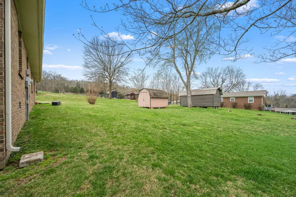 210 Lee Avenue Woodbury TN 37190