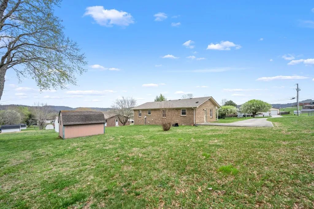 210 Lee Avenue Woodbury TN 37190