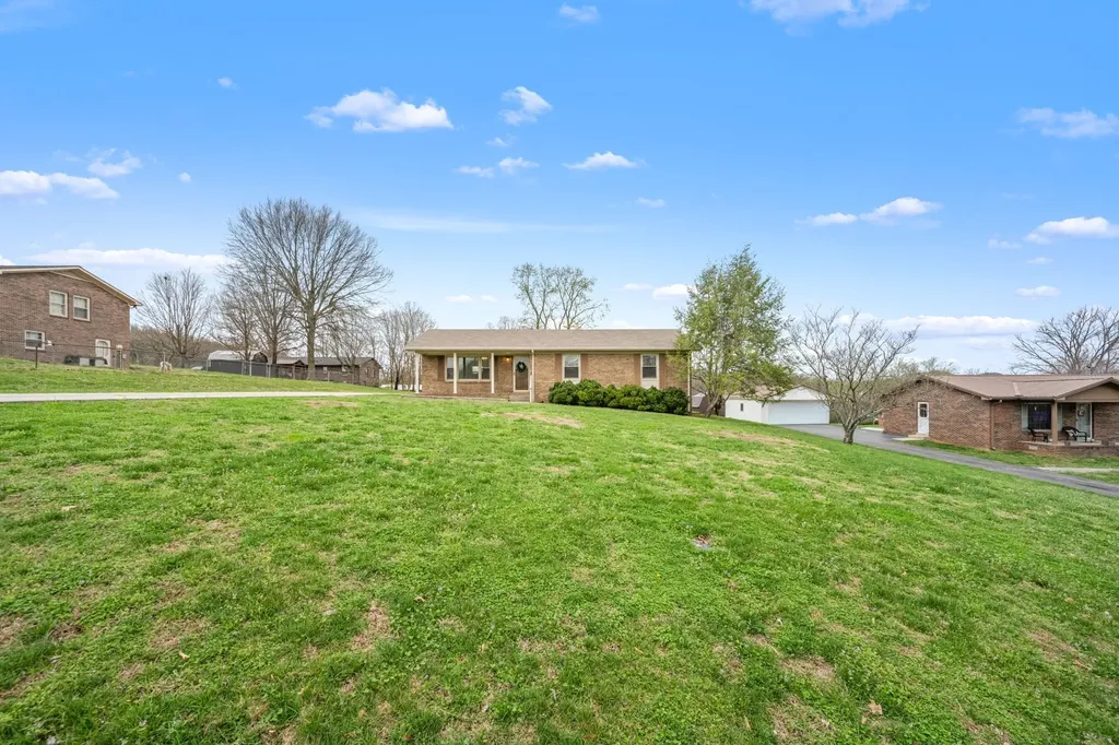 210 Lee Avenue Woodbury TN 37190