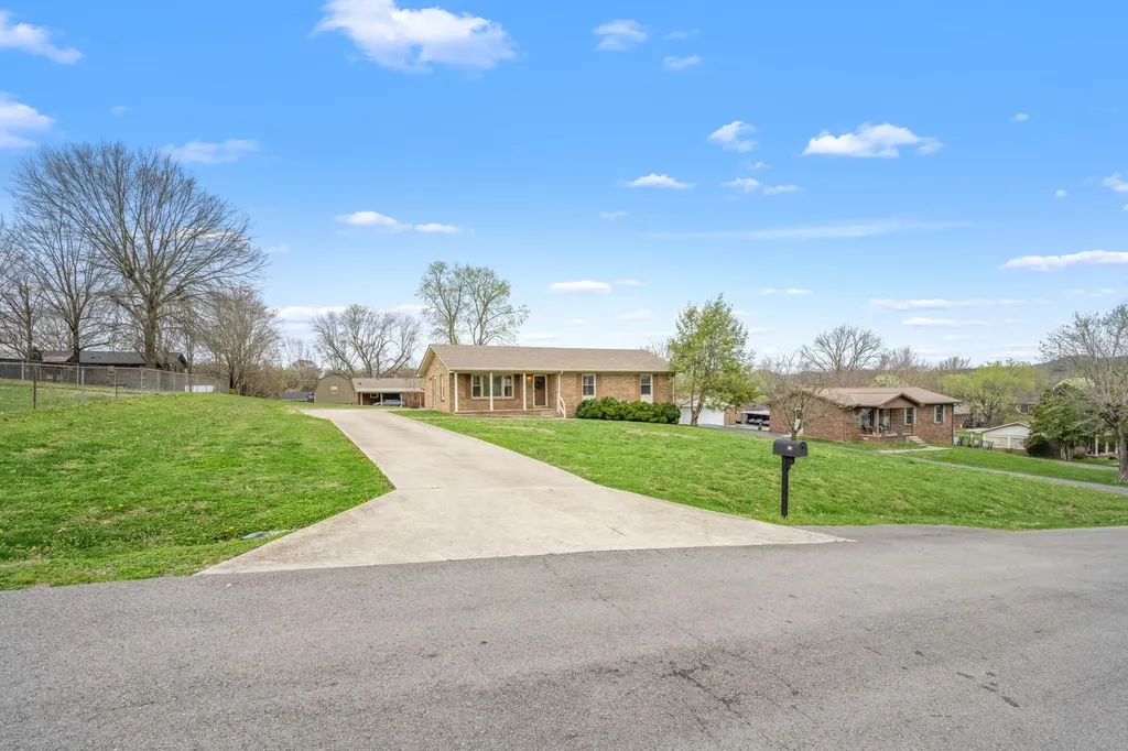 210 Lee Avenue Woodbury TN 37190