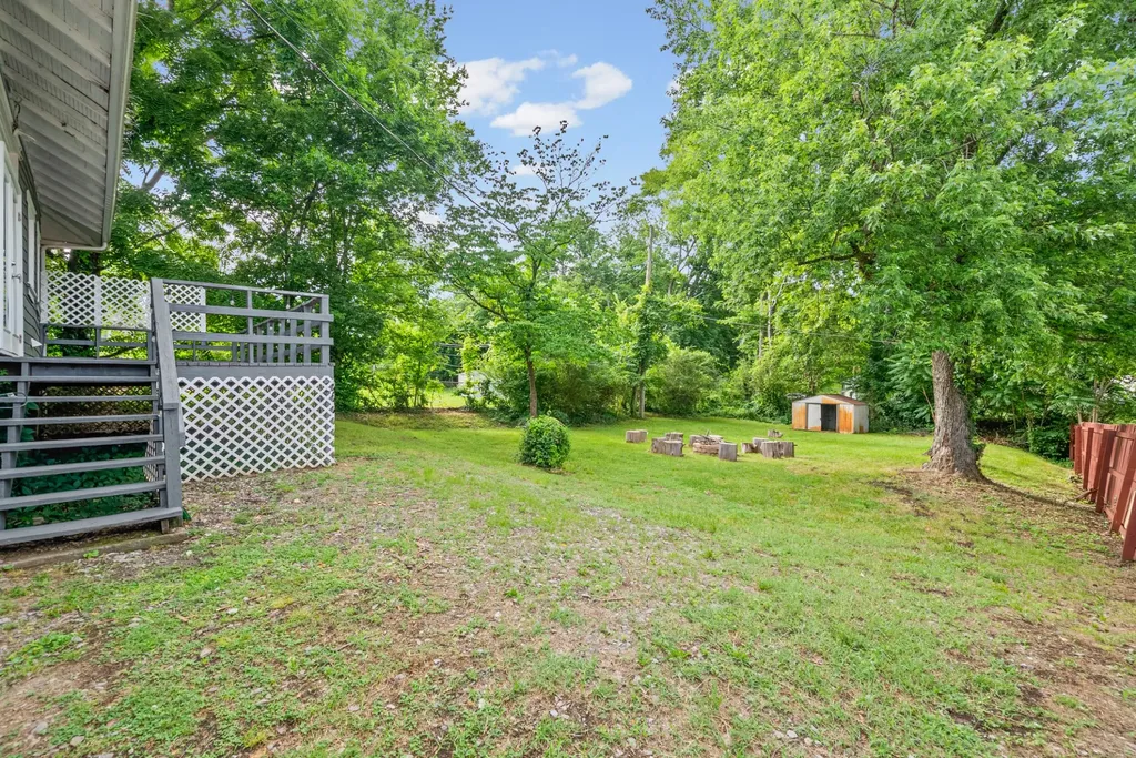 927 Crossland Avenue Clarksville TN 37040